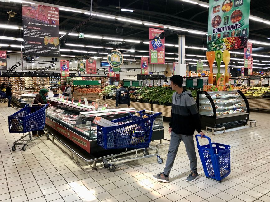Ein französischer Supermarkt, der in seinem Angebot mit den deutschen Konkurrenten gut mithalten kann.