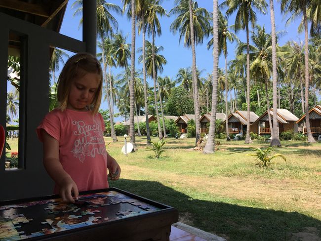 Puzzling on the terrace of our bungalow