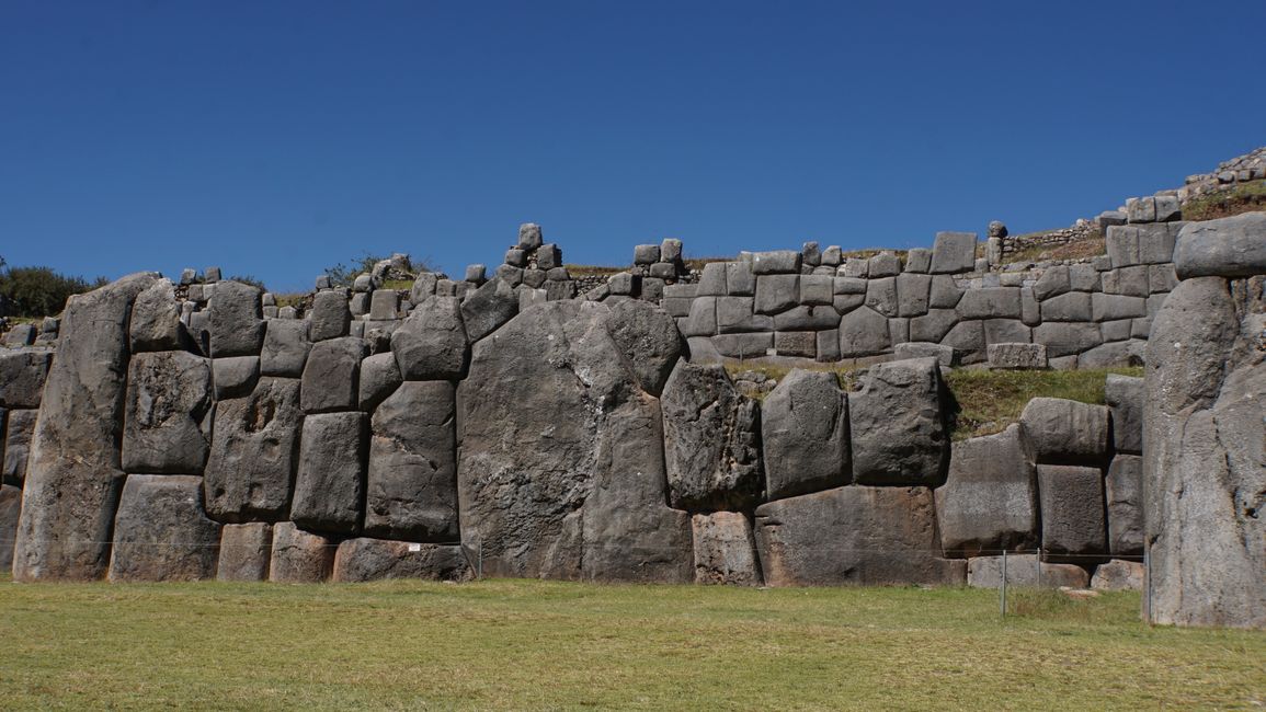 Monoliths in Sacsayhuamán