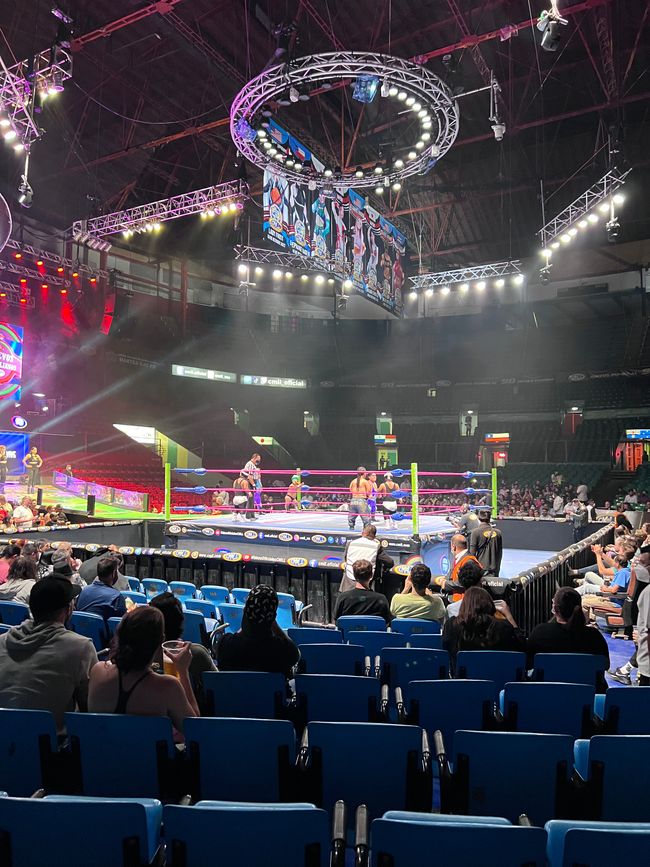 Lucha Libre Nacht in der Arena Mexico