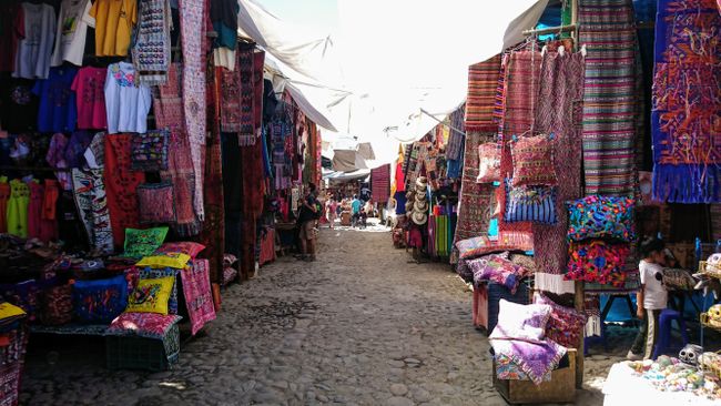 Chichicastenango - Biggest market in Guatemala