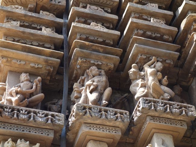 Flying creatures on the Chhaturbhuj Temple