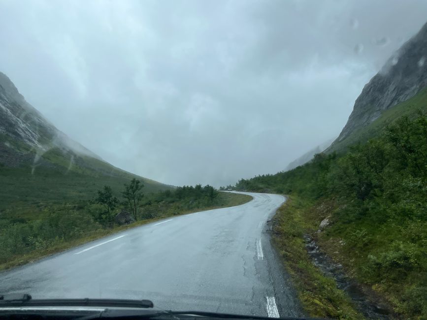 We are fleeing from the storm to Trondheim ⛈️