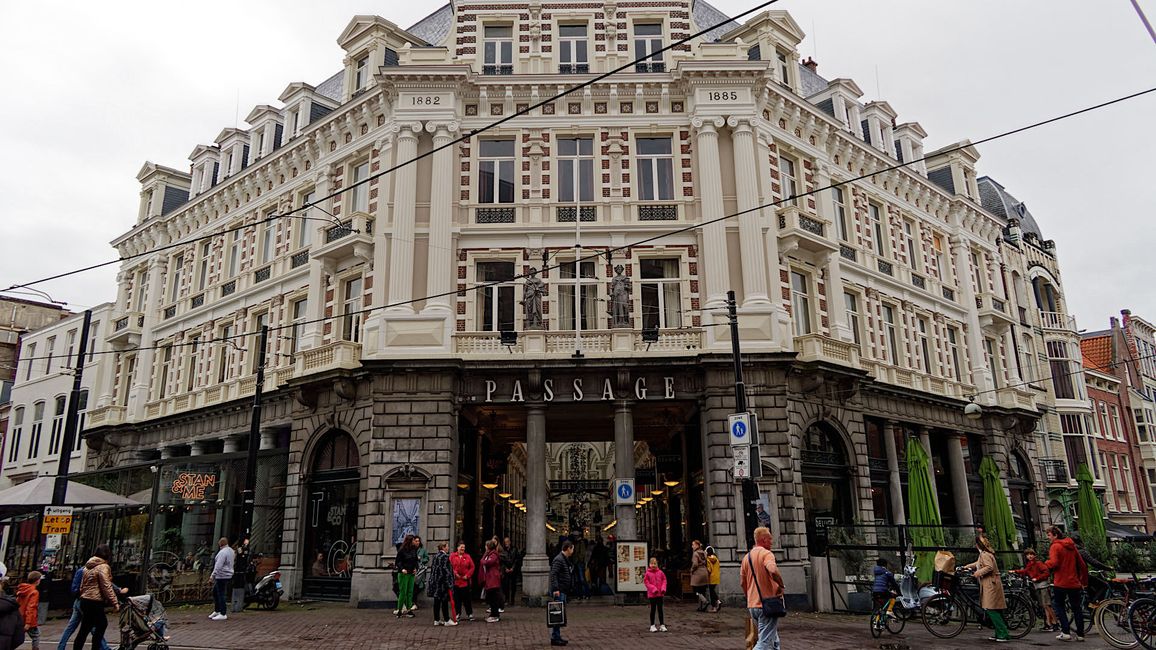 The Hague with Mauritshuis