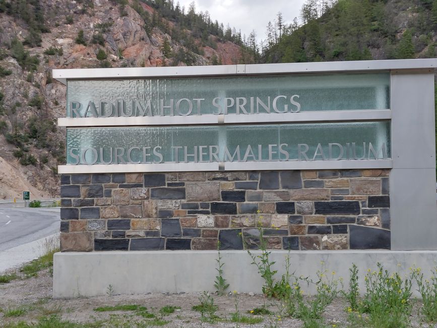 Radium Hot Springs