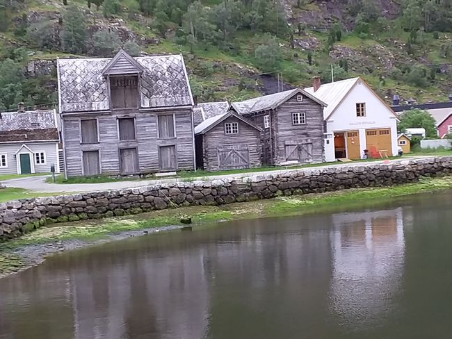 Settlement of houses in Lærdal