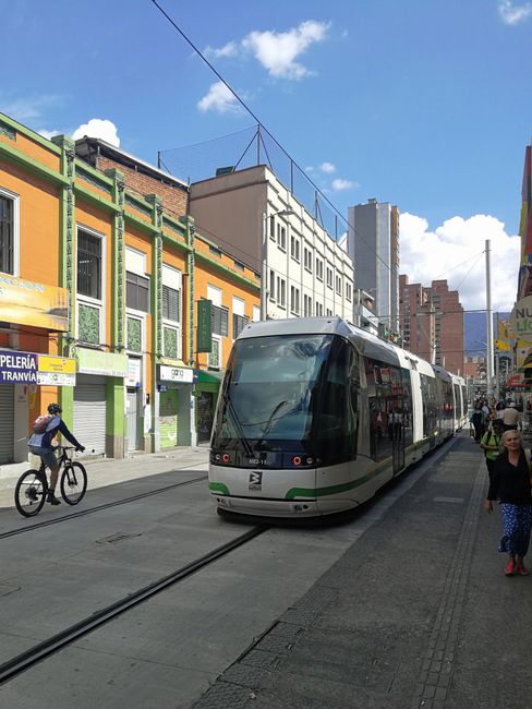 Es scheint fast so, als hätte Medellíns Regierung sogar bei den Tramgleisen sparen müssen.