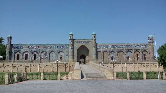 In Kokand a sultan's palace
