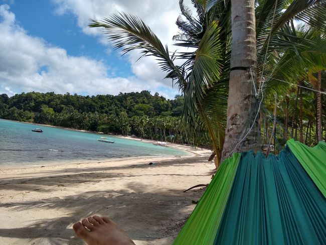 Philippines: paradise beaches and hammock time
