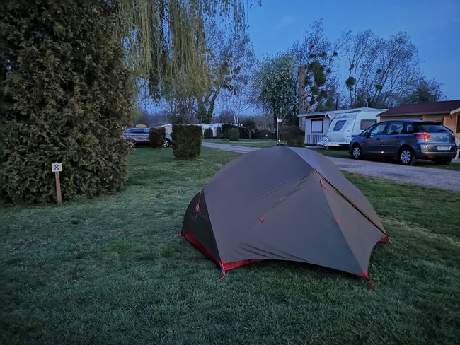 Camping in Sand (Nähe Strassbourg) - Die erste Nacht im Zelt