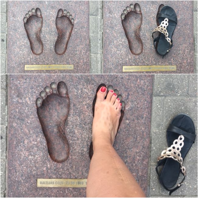 Google sagt: "Diese Fußsbdrücke erinnern an die grösste Menschenkette der Geschichte für die Freiheit. (23. August 1989, von Vilnius über Riga bis Tallin."