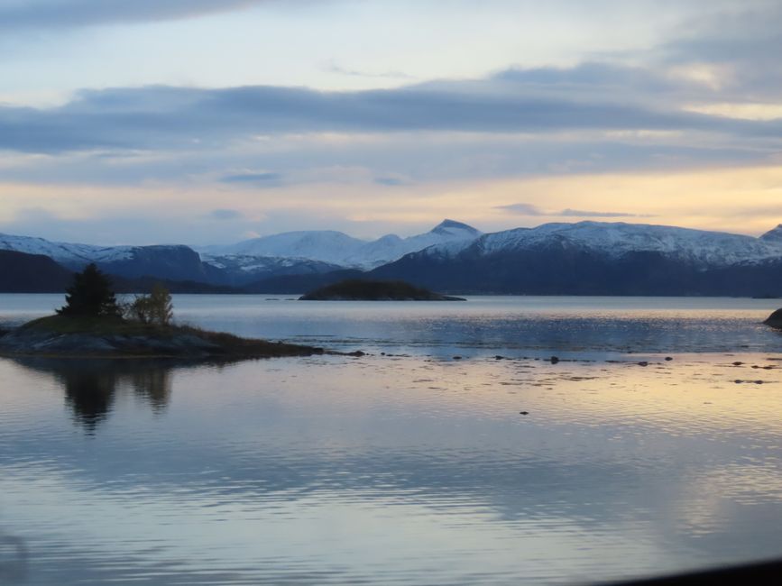 Mit dem Zug zu den Polarlichtern - 
Von Trondheim nach Bodø
