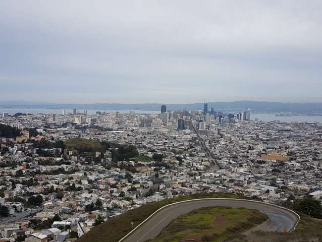 Before we return the rental car, a quick drive to Twin Peaks from where you have the most beautiful view of San Francisco