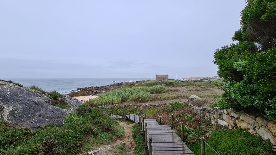 Beach walk near 'Vila Chã', with a little rain