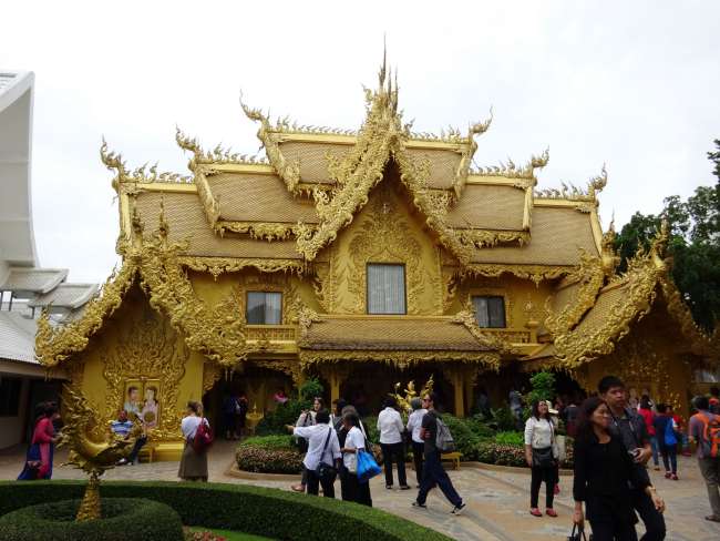 Chiang Rai White Temple & Golden Triangle