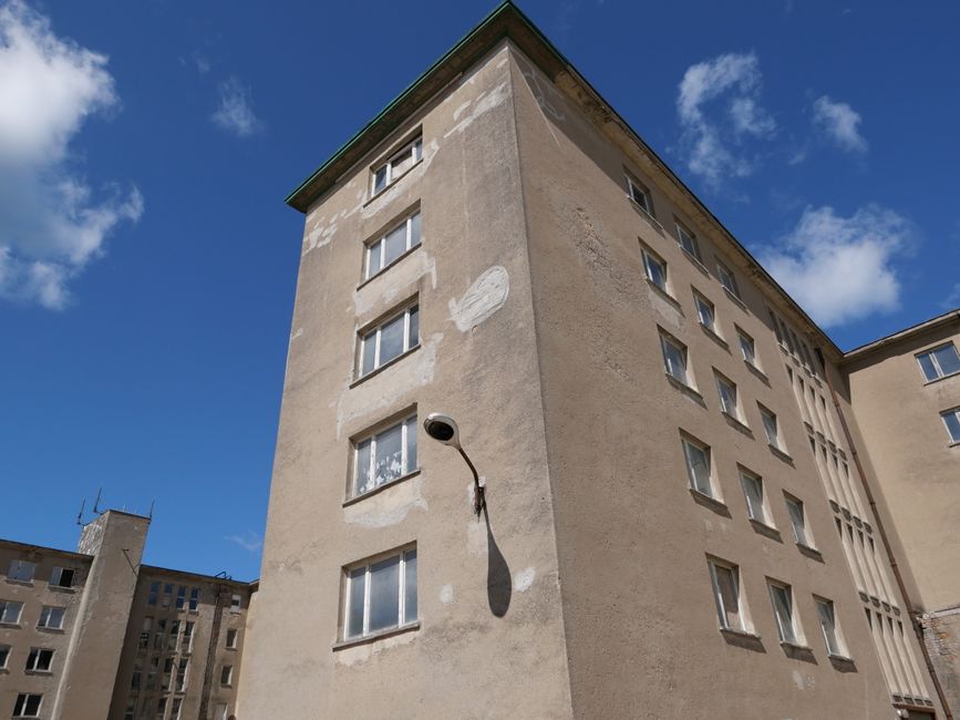 Unrenovated KdF buildings with GDR plaster