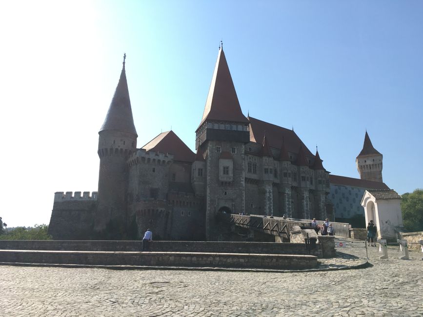 Day 18: Hunedoara Castle