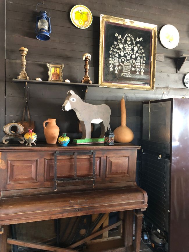 Achna Lake Donkey and Animal Farm: small shop