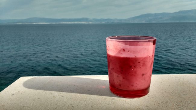 Sun, sea and smoothie