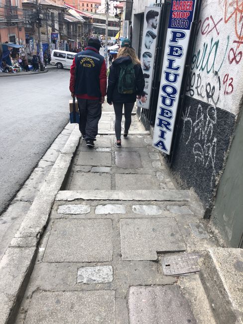 Mit Schuhputzer/innen und einer Freiwilligen  von Vamos juntos: Stadtführung durch La Paz (23. April)