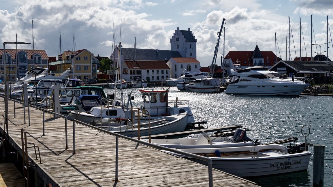 בין Hafen von Sæby