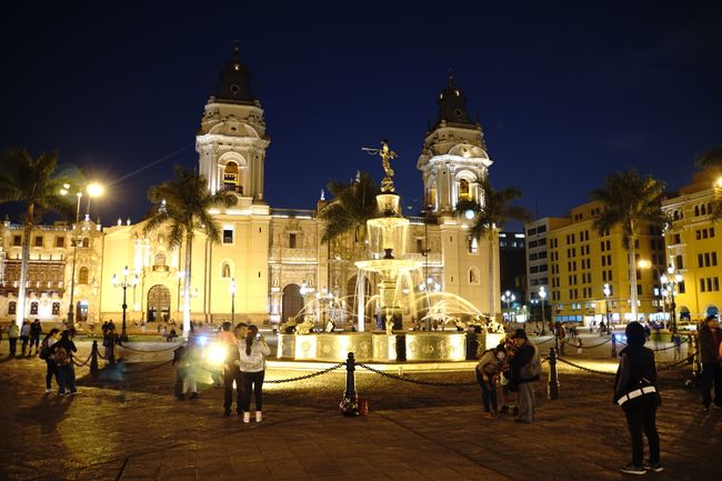 Plaza de Armas bei Nacht
