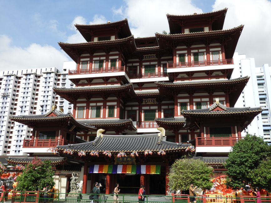 In the Buddha Tooth Relic Temple