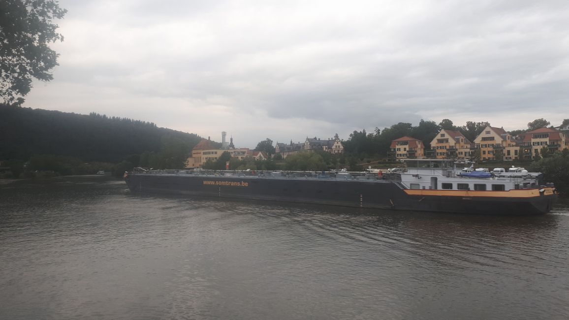 Das zweite Frachtschiff auf dem Main!