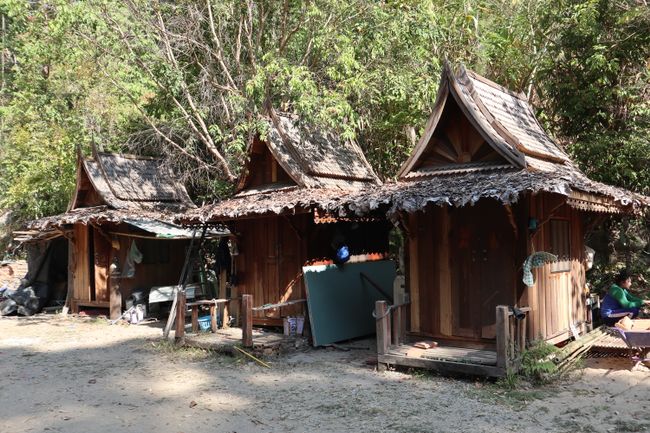 Huts in Wat Pha Lat.