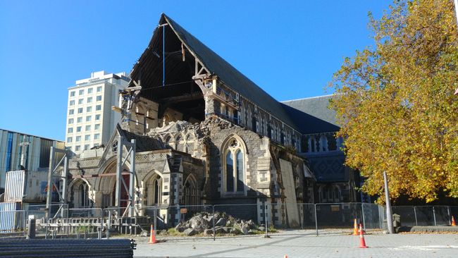 Kirche nach Erdbeben