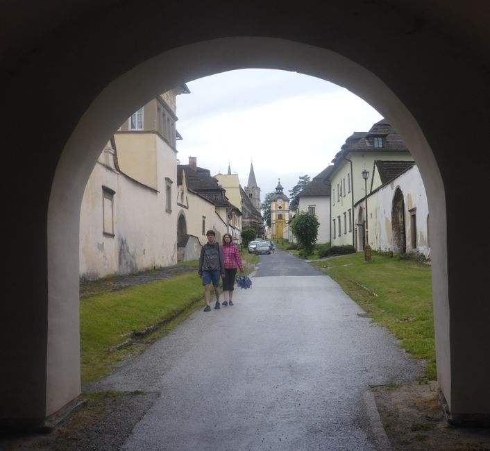 Zufahrt zum Kloster 