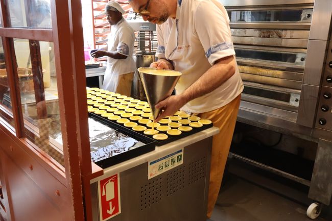 The most famous pastry is probably the Pastel de Nata. Puff pastry filled with vanilla cream.