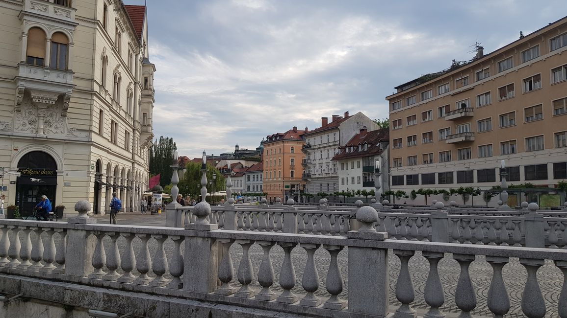 Ljubljana - engumba ya vert (1er arrêt) .