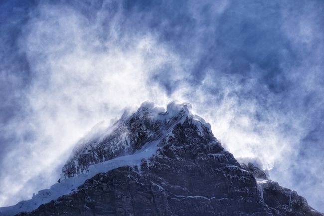 Unser liebstes Spektakel: Das Aufwirbeln des Schnees auf den Bergspitzen