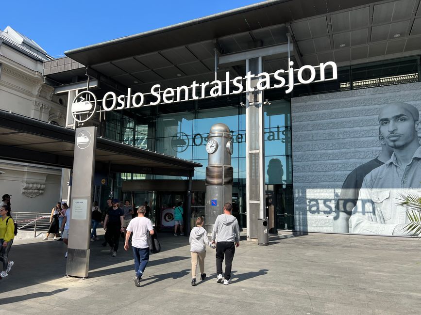 31 Walk through Oslo