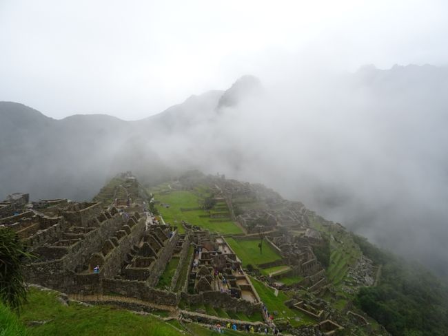what you would want to see... One of the greatest masterpieces of human architecture and hence covered by up to 2500 tourists per day: The Machu Picchu , approximately 7 hours away from Cusco....Theoretically....