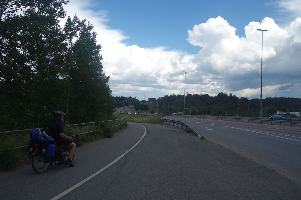 Großraum Stockholm: Fahrradwege an der Schnellstraße entlang sind selbstverständlich 