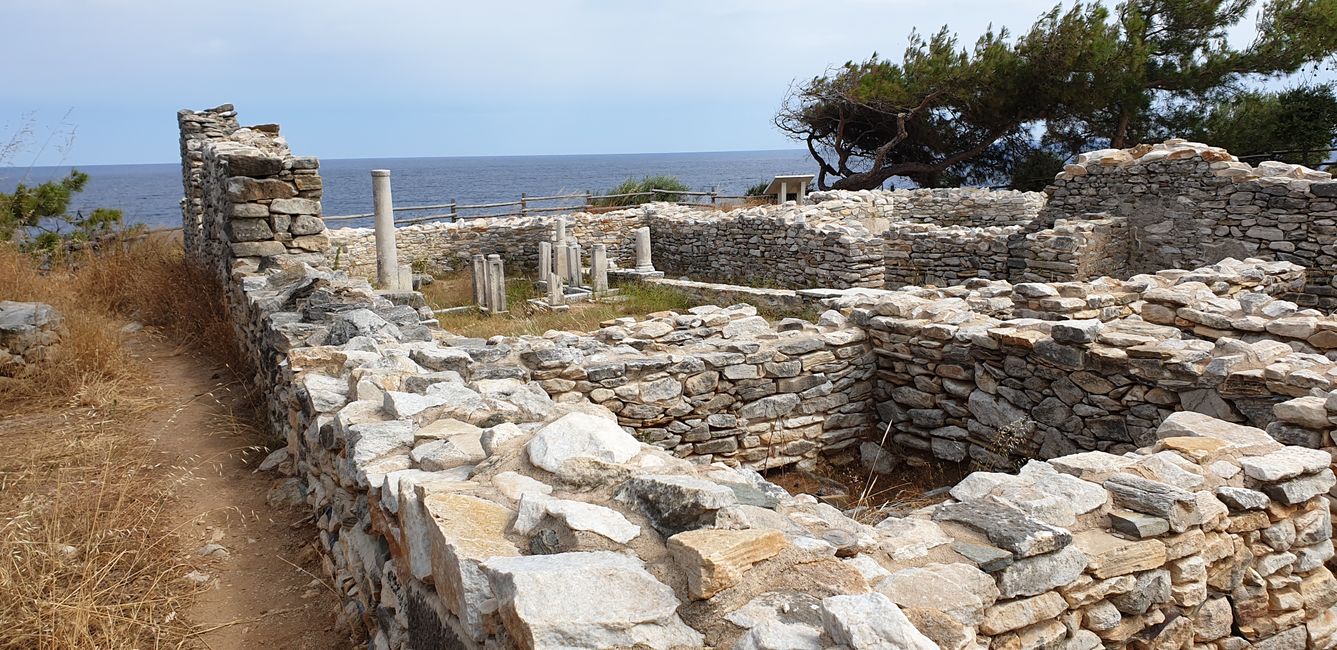 Tag 5 - Limena, Ancient round to theater, ruins, temples, summit, hiking and Ancient Aliki with subsequent meal by the sea - 07/08/2020