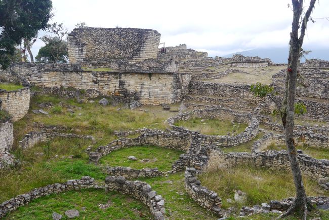 ペルーに戻る - クエラップ要塞の征服