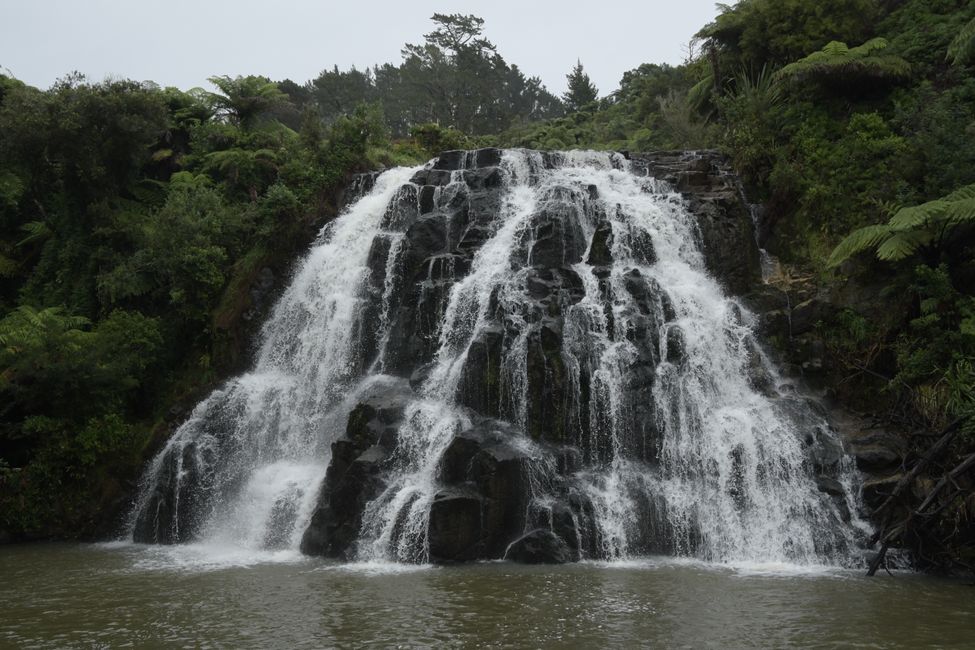 Południe – wodospady Owharoa