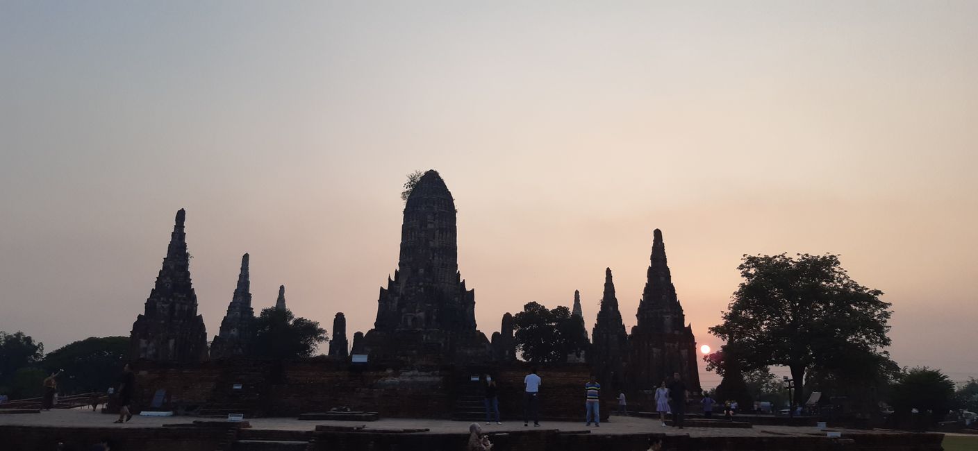 Wat Chaiwatthanaram - ein gar wunderbarer Ort für einen Sonnenuntergang