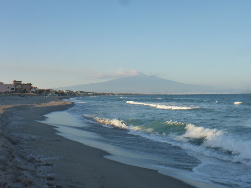 The beach at Portopalo is completely polluted