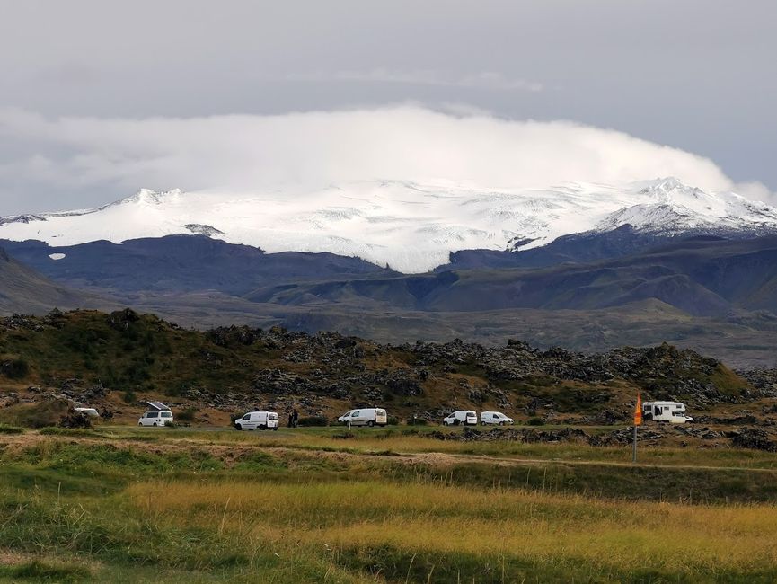 Camping in Hellissandur, im Hintergrund der Snaefellsjökull