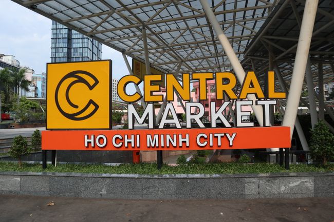 The entrance to the Central Market.