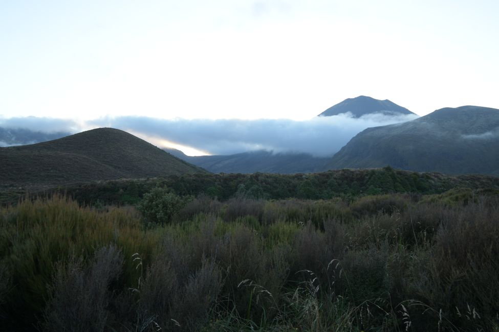 Tongariro Crossing: In the Mangatepopo Valley