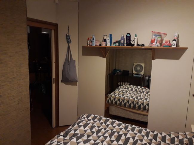 Mein neues Zimmer in meinem neuen Share-House:)