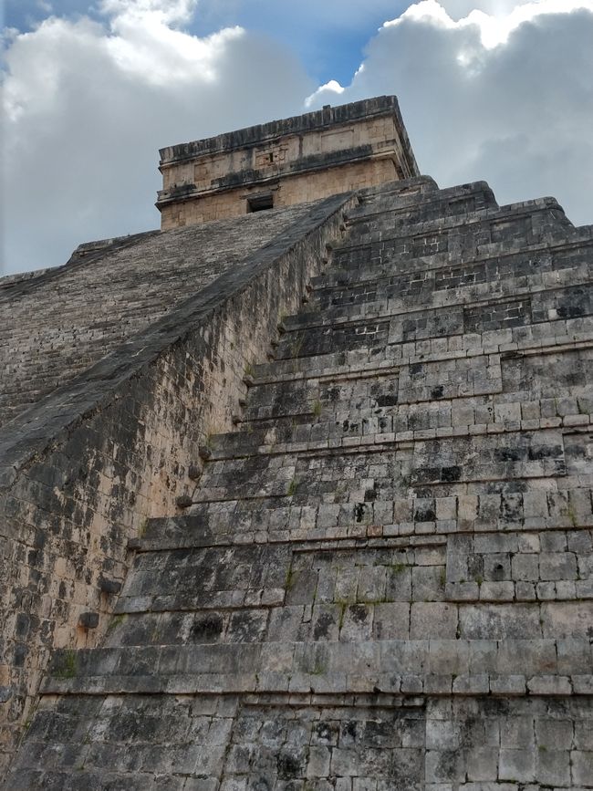 Chichén Itzá - In the Footsteps of the Maya