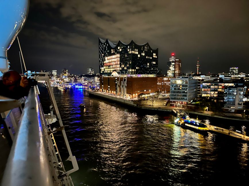 from the Elbphilharmonie out into the world