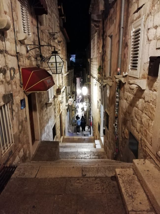 Eine typische Gasse in der Altstadt Dubrovniks