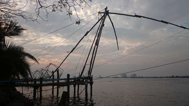 Das sind die legendären chinesischen alten Fischernetze. 